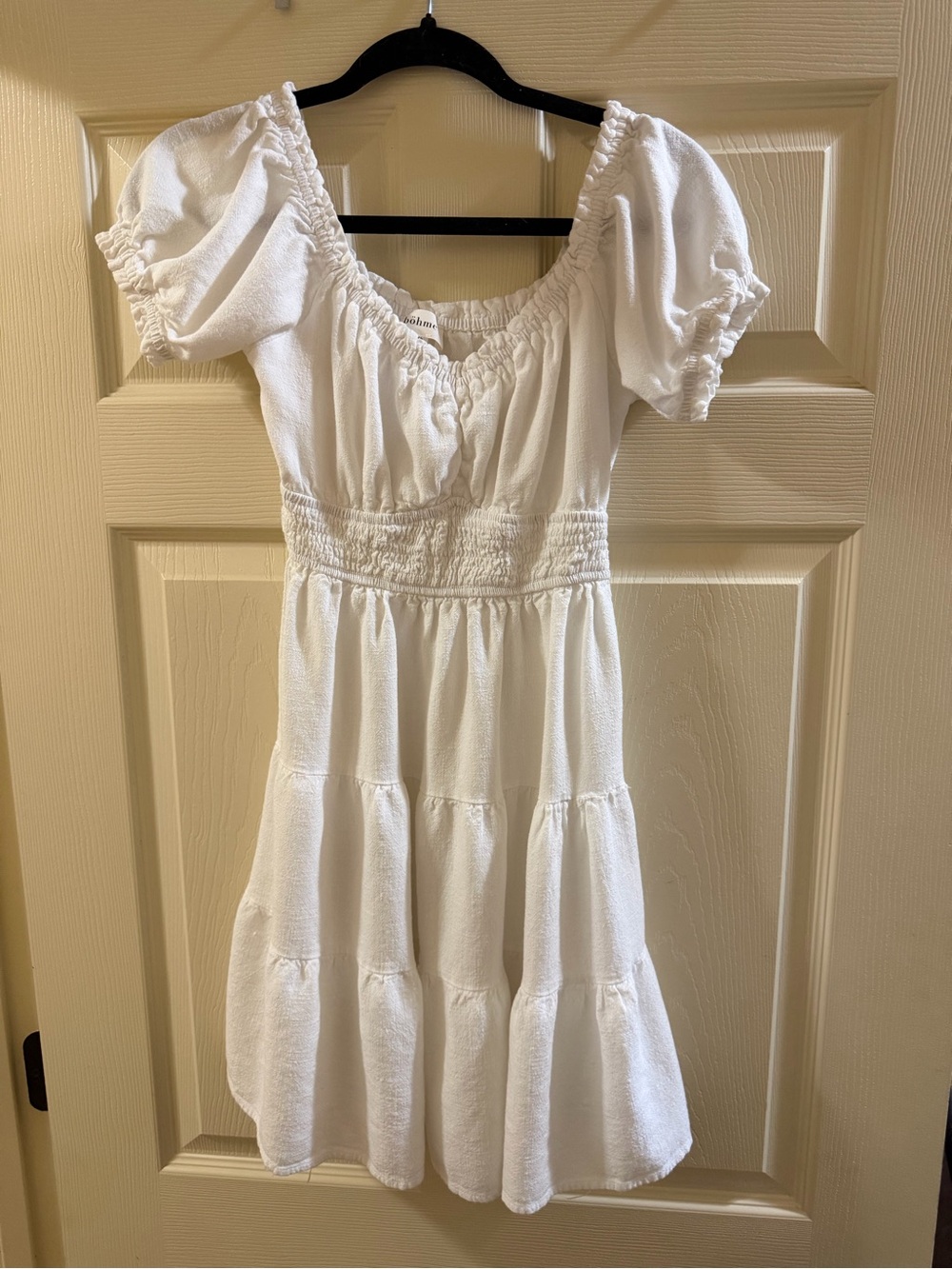 bohme White Puff-Sleeve Tiered Casual Dress
